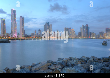 city-center-skyline-bay-of-panama-panama-city-panama-ar-304pan-002