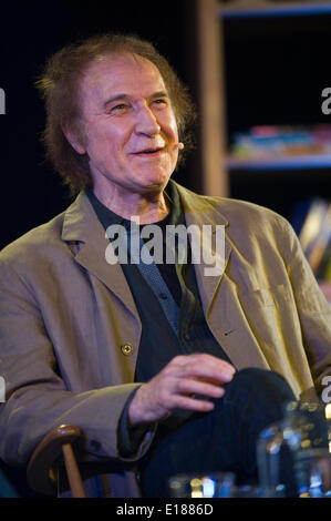 Hay on Wye Wales UK Monday 26 May 2014 Rock legend Ray Davies talking about his life & times in music on day 5 of Hay Festival 2014 Hay on Wye Powys Wales UK Credit:  Jeff Morgan/Alamy Live News Stock Photo