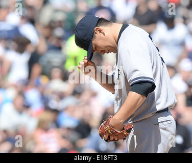 Chicago, USA. 25th May, 2014. Masahiro Tanaka (Yankees) MLB : New York Yankees starting pitcher Masahiro Tanaka (19) during the MLB game between the Chicago White Sox and the New York Yankees at US Cellular Field in Chicago, United States . Credit:  AFLO/Alamy Live News Stock Photo