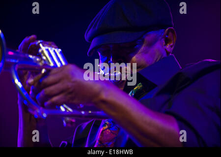 Hugh Masekela, South African jazz legend playing with his band at Hay Festival 2014 ©Jeff Morgan Stock Photo