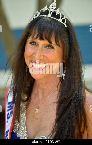 Merrick, New York, USA. 26th May, 2014. JANE RUBENSTEIN, Ms. New York Senior America, marches in The Merrick Memorial Day Parade and Ceremony, hosted by American Legion Post 1282 of Merrick, honoring those who died in war while serving in the United States military. Rubenstein is from Merrick. © Ann Parry/ZUMA Wire/ZUMAPRESS.com/Alamy Live News Stock Photo