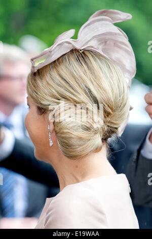 essen-germany-27th-may-2014-queen-maxima-of-the-netherlands-visits-e19waa.jpg