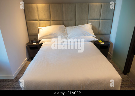 Brisbane Australia,Mary Street,Four Points by Sheraton,hotel,guest room,bed,queen size,made,AU140312095 Stock Photo