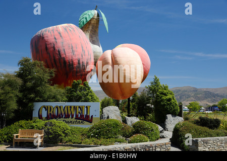 Big fruit sculpture, Cromwell, Otago region, South Island, New Zealand, South Pacific Stock Photo