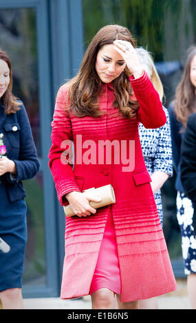Crieff, Scotland, UK. 29th May 2014. The Duchess of Cambridge Catherine is pictured during her visit to Strathearn Community Campus in Crieff, Scotland, Thursday 29th May 2014. The Duchess will meet local groups including young carers, Scouts, and Cadets here. Their Royal Highnesses The Duke and Duchess of Cambridge, known as The Earl and Countess of Strathearn in Scotland, will attend engagements in Perth and Kinross. Photo Albert Nieboer ** ** - NO WIRE SERVICE/dpa/Alamy Live News Stock Photo