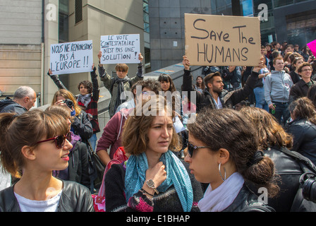 Paris, France, Crowd Scene, Anti-Rassemblement National Demonstration by French Teens Students, Youth Holding Protest Signs, crowd scene Stock Photo