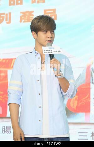 Taipei, China. 28th May, 2014. Taiwanese singer and actor Show Lo poses for photograph during a promotional event for Taiwan-style box lunches in Taipei, China on Wednesday May 28, 2014. Credit:  TopPhoto/Alamy Live News Stock Photo