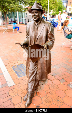 Bronze statue of Johnny Mercer in his hometown of Savannah GA Stock Photo