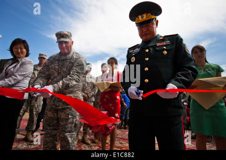 Mongolian Maj. Gen. B. Bayarmagnai, the deputy commanding general of the general staff of the Mongolian armed forces, right, an Stock Photo