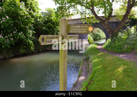 Sign for the Thames Path National Trail beside St Johns Lock on the River Thames at Lechlade, Gloucestershire UK Stock Photo