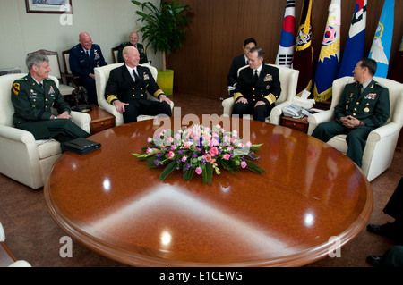 From left, U.S. Army Gen. Walter ?Skip? Sharp, commander of U.S. Forces Korea; Navy Adm. Robert F. Willard, commander of U.S. P Stock Photo