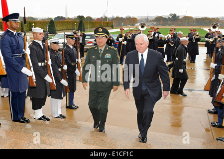 Secretary of Defense Robert M. Gates, right, escorts Vice Chairman of the Central Military Commission of the People?s Republic Stock Photo