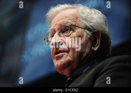 Karlsruhe, Germany. 30 May, 2014. Noam Chomsky (85) speaks on 'Driving forces in US policy'  at ZKM Karlsruhe on Friday. Photo: Miroslav Dakov/ Alamy Live News Stock Photo