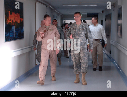U.S. Air Force Gen. William M. Fraser III, left, the commander of Air Combat Command, walks with Army Col. John Cho, the comman Stock Photo