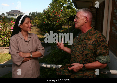 U.S. Marines with III Marine Expeditionary Force visit the Dominican Social Action and Pastoral Ministry, a home for Filipino c Stock Photo