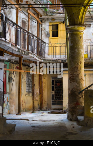 Internal courtyard of a typical Cuban house with make-shift support beams in the UNESCO World Heritage Havana Old Town, Cuba Stock Photo - Alamy Internal courtyard of a typical Cuban house with make-shift support beams in the UNESCO World Heritage Havana Old Town, Cuba Stock Photo - Alamy