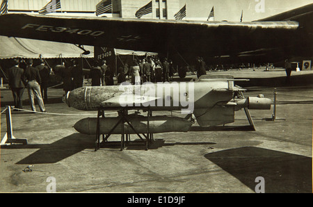 Henschel hs 293 hi-res stock photography and images - Alamy