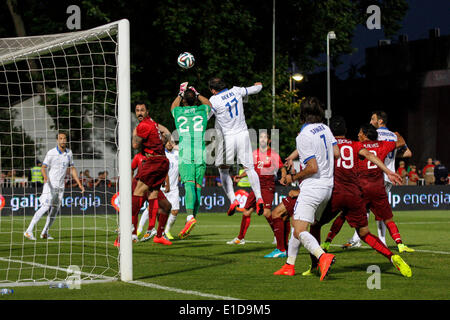 Lisbon, Porrtugal. 31st May, 2014. Portugal goalkeeper Beto (22) and Greece forward Theofanis Gekas (17) vies for the ball during preparatory friendly match for the World Cup at the National Stadium in Lisbon, Portugal, Saturday, May 31, 2014. Credit:  Leonardo Mota/Alamy Live News Stock Photo