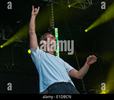 Wychwood Festival, Cheltenham, UK. 31st May, 2014. Reef perform at 10th Wychwood Festival Cheltenham UK. Credit:  charlie bryan/Alamy Live News Stock Photo