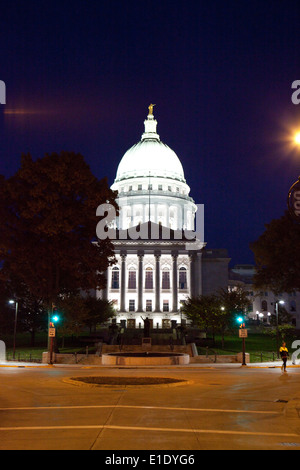 A view of the Wisconsin State Capitol building in Madison, Wisconsin Stock Photo