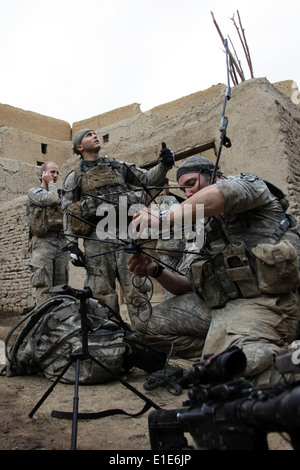 U.S. Soldiers with 2nd Platoon, Attack Company, 1st Regiment, 503rd Infantry Battalion, 173rd Airborne Brigade Combat Team set Stock Photo