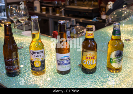 Brisbane Australia,Mary Street,Four Points by Sheraton,hotel,bar lounge pub,lounge,pub,beer,beers,bottles,Knappstein,Corona Extra,Hahn,competing brand Stock Photo