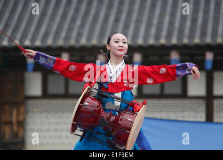 Seoul, South Korea. Dano or Suritnal is a traditional holiday of Korea, which falls on May 5 by the lunar calendar. 1st June, 2014. Dano Festival A dancer from the Korean Traditional Dance Company, Puri, performs Janggu dance during 'Early Summer High Day, Dano Festival' at the Namsangol Hanok Village in Seoul, South Korea. Dano or Suritnal is a traditional holiday of Korea, which falls on May 5 by the lunar calendar . © Lee Jae-Won/AFLO/Alamy Live News Stock Photo