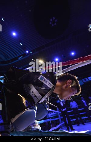 Osaka, Japan. 23rd Apr, 2014. (L-R) Hozumi Hasegawa (JPN), Masato ...