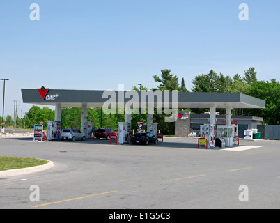 ONroute The New Ontario Highway Service Centres Along The 401 Series Motorways In Canada Stock Photo