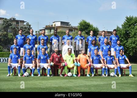 Florence. 3rd June, 2014. Italy's national soccer team players pose for an official photo in Coverciano, near Florence, Italy, June 3, 2014, prior to their departure for the World Cup 2014. © Alberto Lingria/Xinhua/Alamy Live News Stock Photo