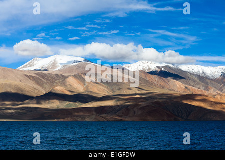 Mountain landscape in region of Tsomoriri, Rupshu, Changtang, Ladakh, Jammu and Kashmir, India Stock Photo