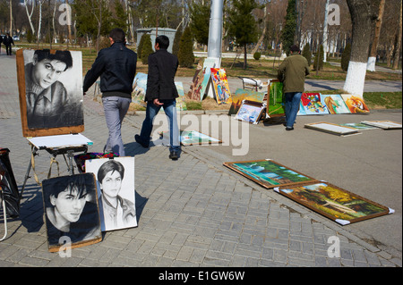 Uzbekistan, Tashkent, painter on Broadway avenue Stock Photo