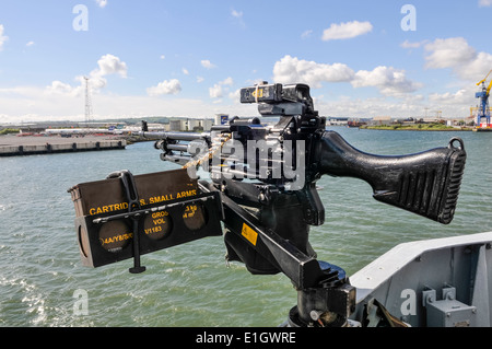 General Purpose Machine Gun (GPMG), turrett mounted on a Royal Navy ship Stock Photo