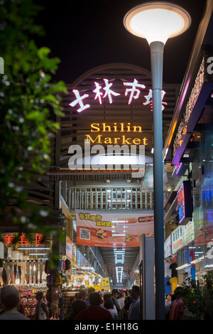 Shilin night market, Taipei, Taiwan. Stock Photo