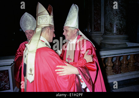 Papa Paolo VI and Joseph Ratzinger Stock Photo