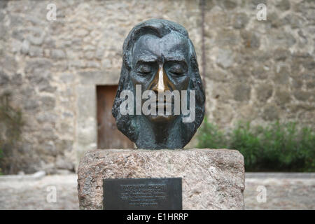 Majorca, Spain. 8th May, 2014. The bust of pianist and composer Frederic Chopin is on display in the local monastery in Valldemossa on the island of Majorca, Spain, 8 May 2014. Chopin visited the monastery together with his family and life partner George Sand in the 19th century. Rubbing the nose of the bust promises luck for visiting tourists. Photo: Steffen Trumpf/dpa/Alamy Live News Stock Photo