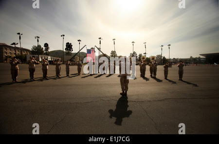 U.S. Marines with the 1st Marine Division Band perform during the Combat Logistics Regiment 15, 1st Marine Logistics Group chan Stock Photo