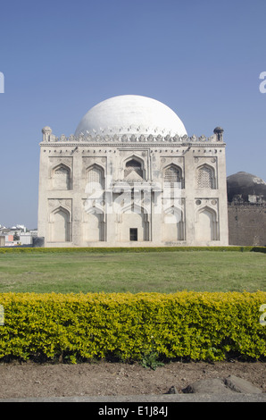 Tomb of Mujahid Shah, Haft Gumbaz Complex, Gulbarga, Karnataka, India Stock Photo