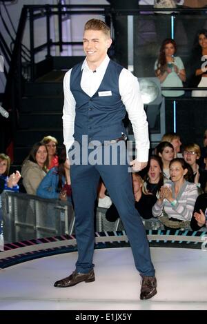 Borehamwood, UK. 05 June 2014. Winstone Showman enters the Big Brother house at Elstree Studio in Borehamwood, England on 05 June 2014 Credit:  Nathan Hulse/Alamy Live News Stock Photo