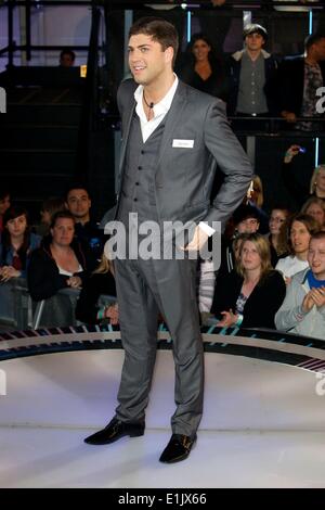 Borehamwood, UK. 05 June 2014. Steven Goode enters the Big Brother house at Elstree Studio in Borehamwood, England on 05 June 2014 Credit:  Nathan Hulse/Alamy Live News Stock Photo