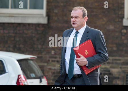 Downing Street, London, UK. 24th June 2014. Minsters arrive at Downing Street in London for the weekly cabinet Meeting. Pictured: EDWARD DAVEY - Secretary of State for Energy and Climate Change. Credit:  Lee Thomas/Alamy Live News Stock Photo