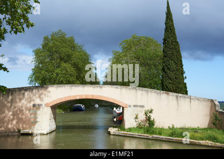 France, Languedoc-Roussillon, Aude (11), navigation on the Canal du Midi Stock Photo