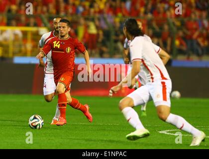 Brussels, Belgium. 7th June, 2014. Belgium's Dries Mertens (C) breaks through during a friendly soccer match against Tunisia in Brussels, on June 7, 2014. Belgium won 1-0. Credit:  Gong Bing/Xinhua/Alamy Live News Stock Photo