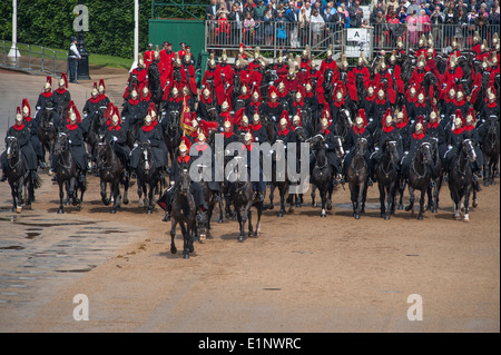 The final rehearsal of the Queen’s Birthday Parade, the Colonel’s Review, Nijmegen Company Grenadier Guards troop the Colour Stock Photo