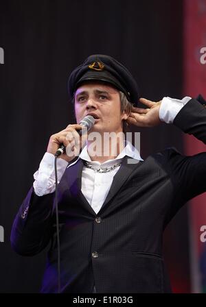 Nuerburg, Germany. 08th June, 2014. Singer Pete Doherty of the band Babyshambles performs on stage during the 'Rock am Ring' music festival at the Nuerburgring near Nuerburg, Germany, 08 June 2014. The festvial is celebrating its 29th edition in 2014 before it will close doors for ever. PHOTO: THOMAS FREY/dpa/Alamy Live News Stock Photo