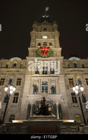 Quebec Parliement at night in the winter, Quebec, Canada Stock Photo