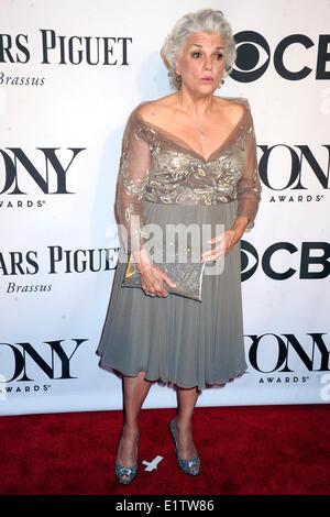 New York, USA. 8th June, 2014. Tyne Daly attending American Theatre Wing's 68th Annual Tony Awards at Radio City Music Hall on June 8, 2014 in New York City. © dpa picture alliance/Alamy Live News Stock Photo