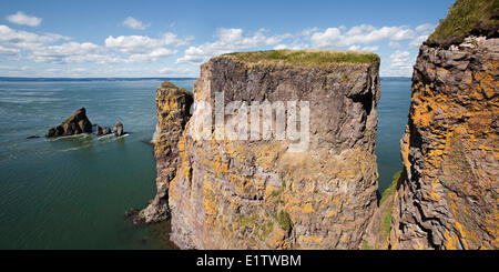 Cape Split rock formation and cliffs along the Nova Scotia coast where the Bay of Fundy and Minas Basin meet. Stock Photo