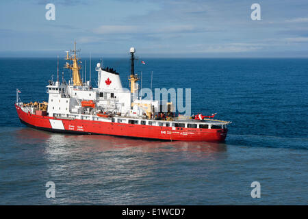 Canadian Coast Guard ship, 'Henry Larsen,' in Pond Inlet, Nunavut, Canada, during Operation Nanook 2010. Stock Photo