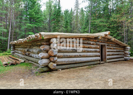 Log Cabin for logging camp workers historically known as a 'camboose shanty' Algonquin Logging Museum Algonquin Provincial Park Stock Photo